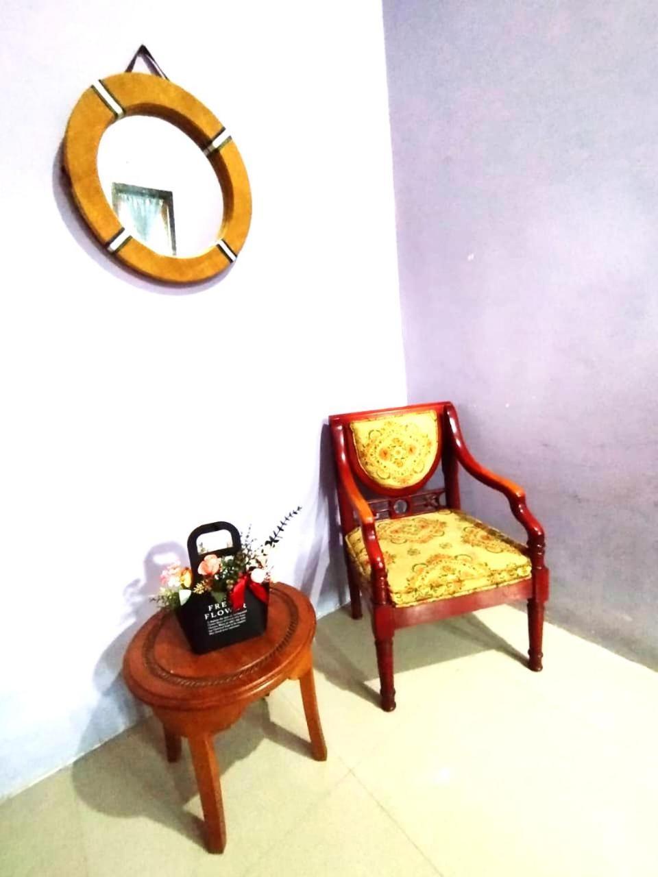 Kurnia Homestay Ternate Exterior photo